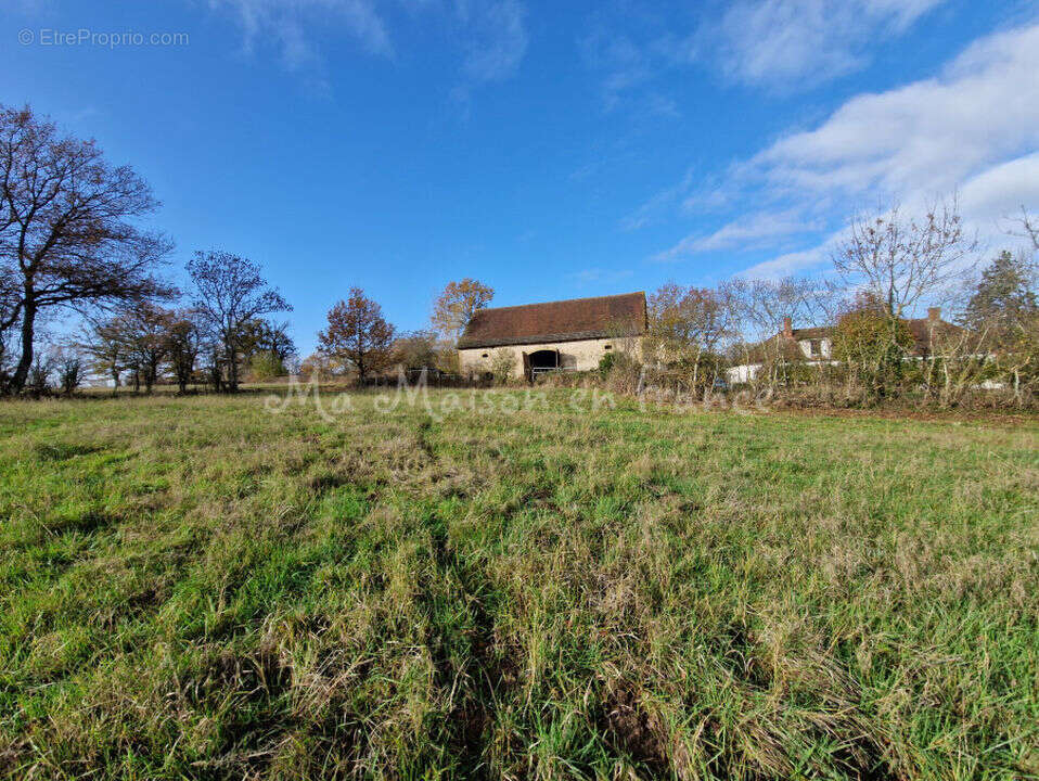 Autre à SAINT-POURCAIN-SUR-SIOULE
