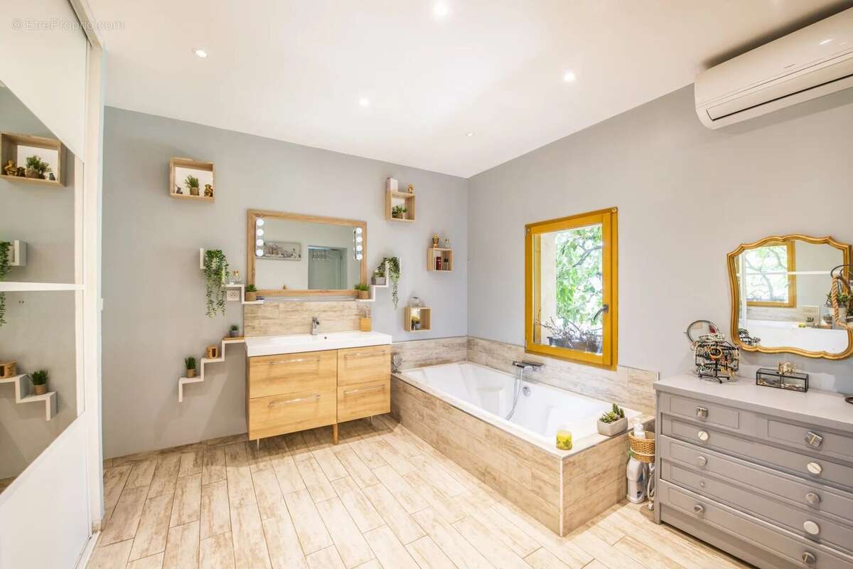 Maison à VENCE