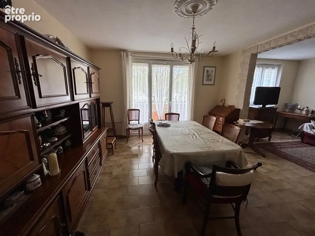 Terrenoire appartement f5 avec balcon et parking - photo 5
