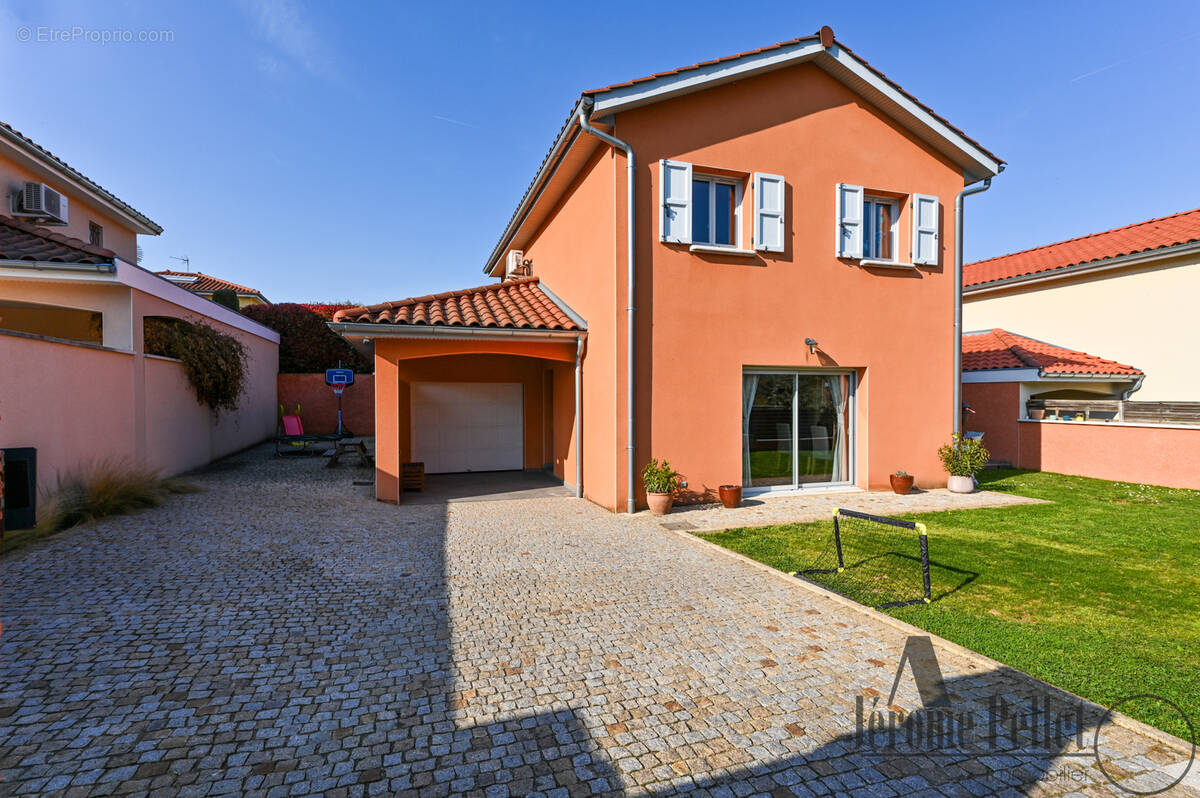 Maison à COMMUNAY
