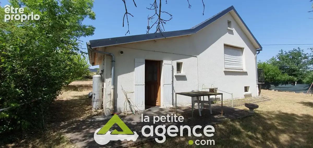 Maison 88 m2 à rénover avec beau terrain - photo 13