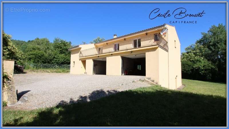 Belle villa de 2002 avec grand terrain et grand garage  SAINT LAURENT DE CERDANS (66) - photo 15