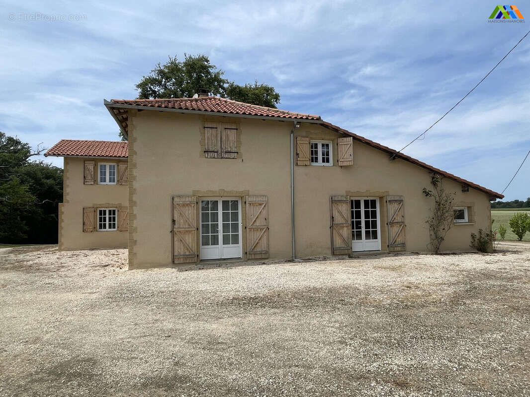 Maison 266 m² à Barcugnan  - photo 8