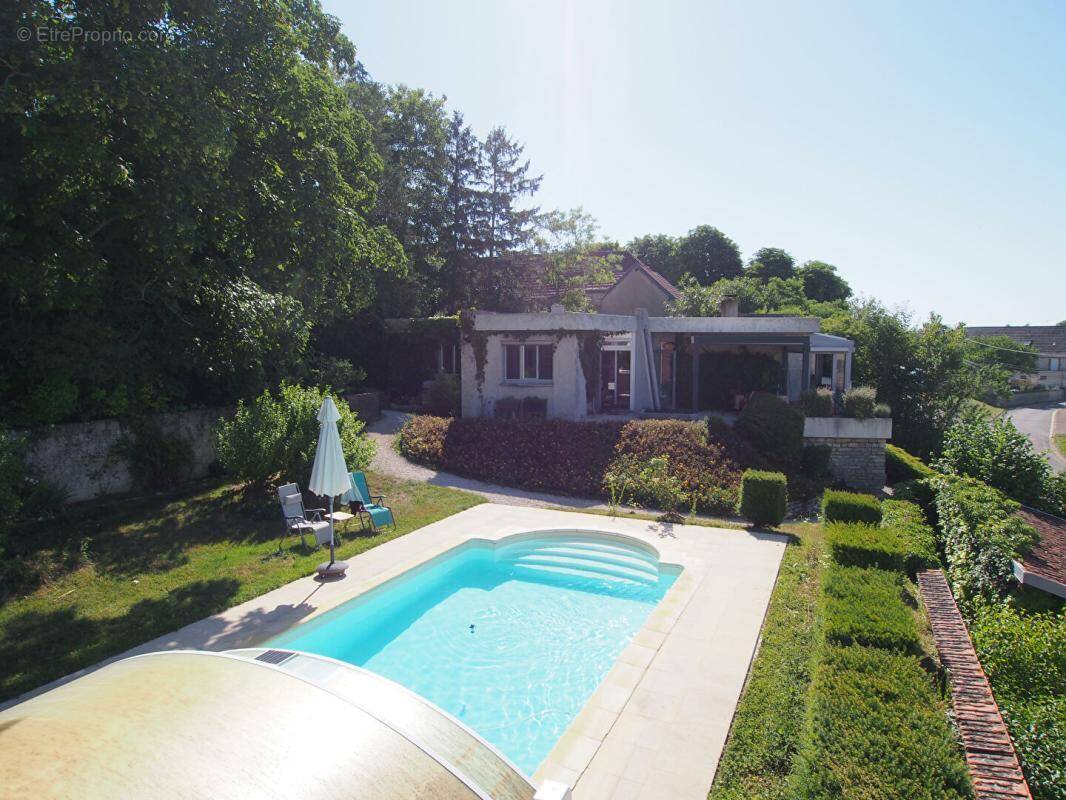 Maison à SAINT-JULIEN