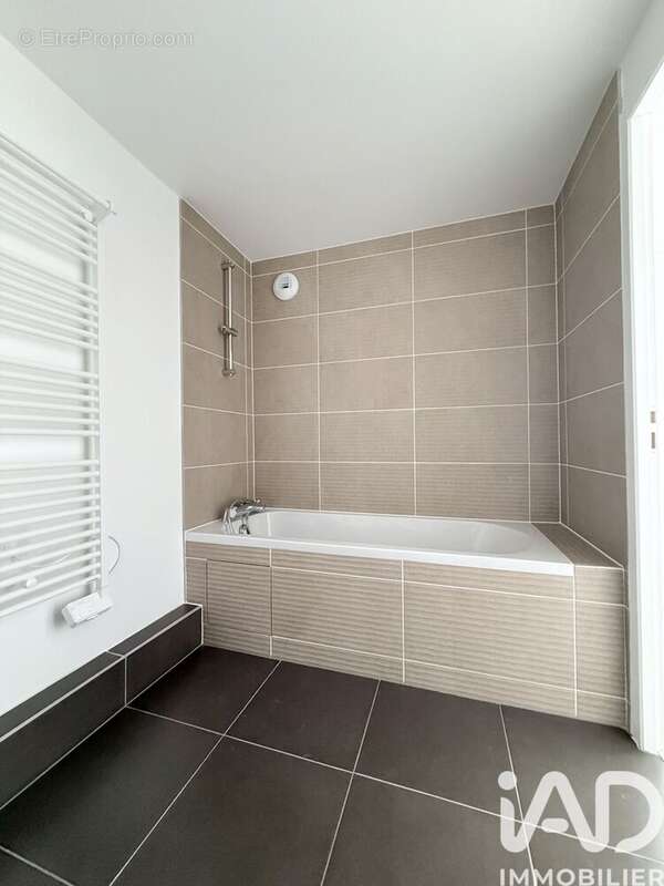 Photo 9 - Appartement à BUSSY-SAINT-GEORGES