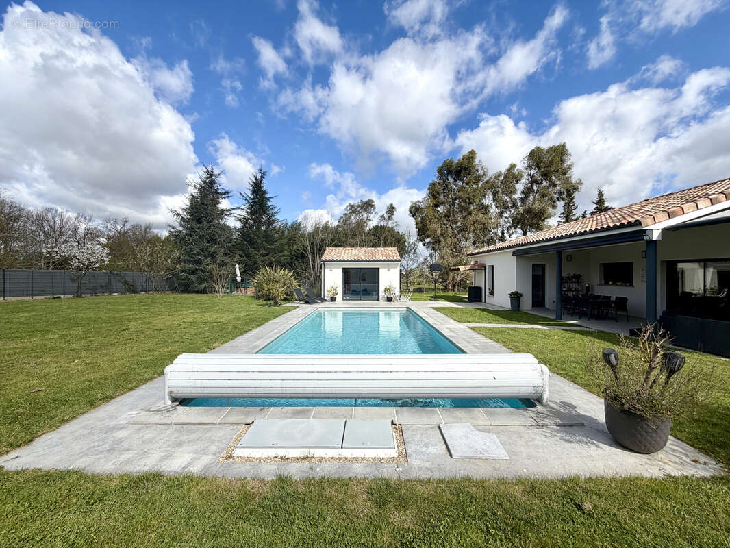 Maison à SAINT-SULPICE