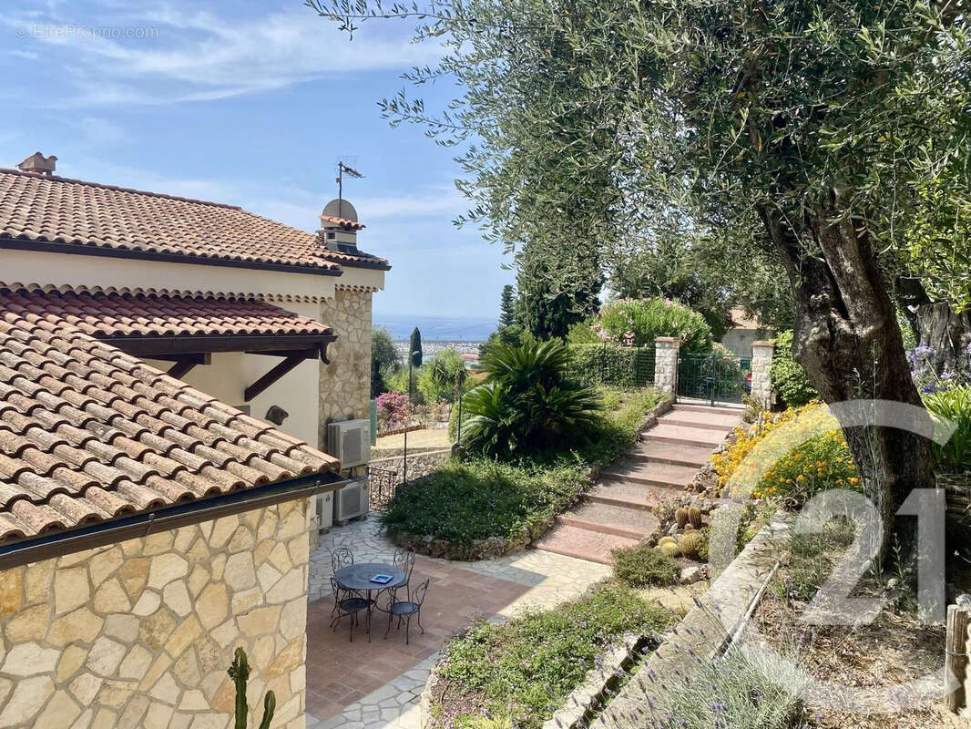Maison 210 m² à Menton  - photo 3