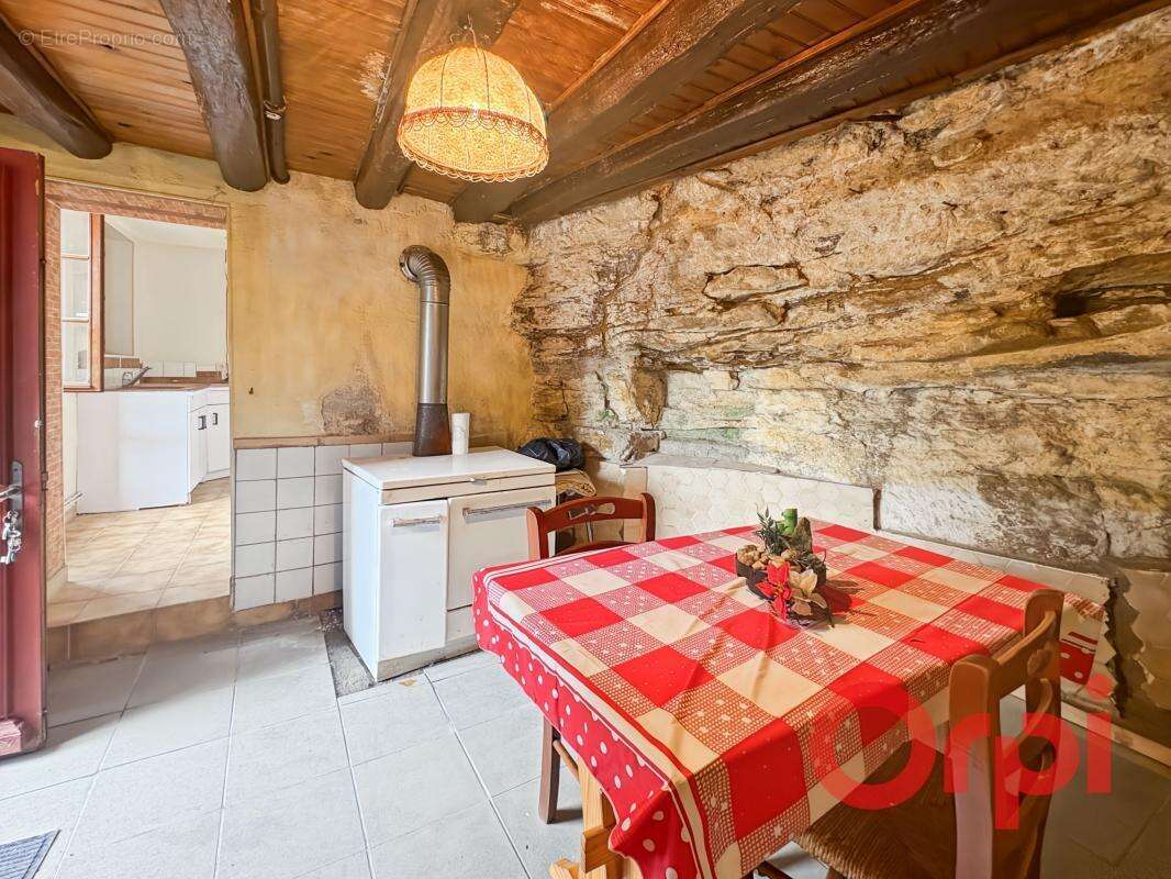 Maison à BRUERE-ALLICHAMPS