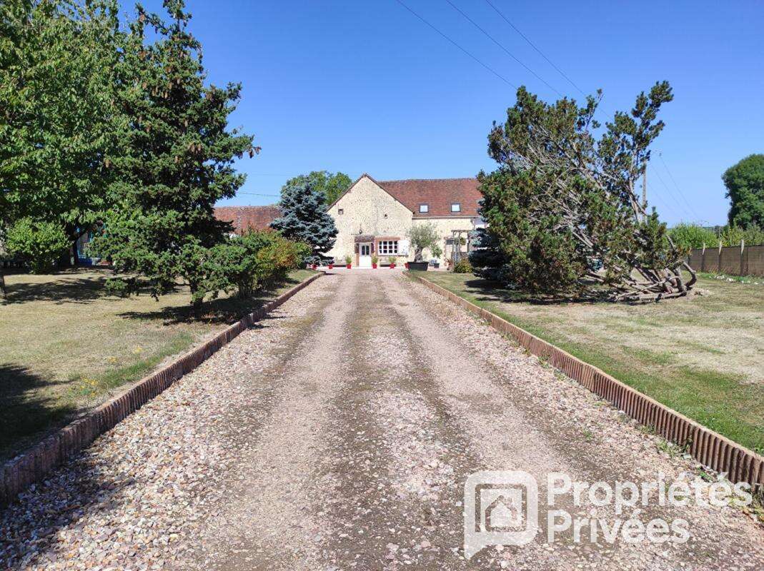 Maison à LONGNY-AU-PERCHE