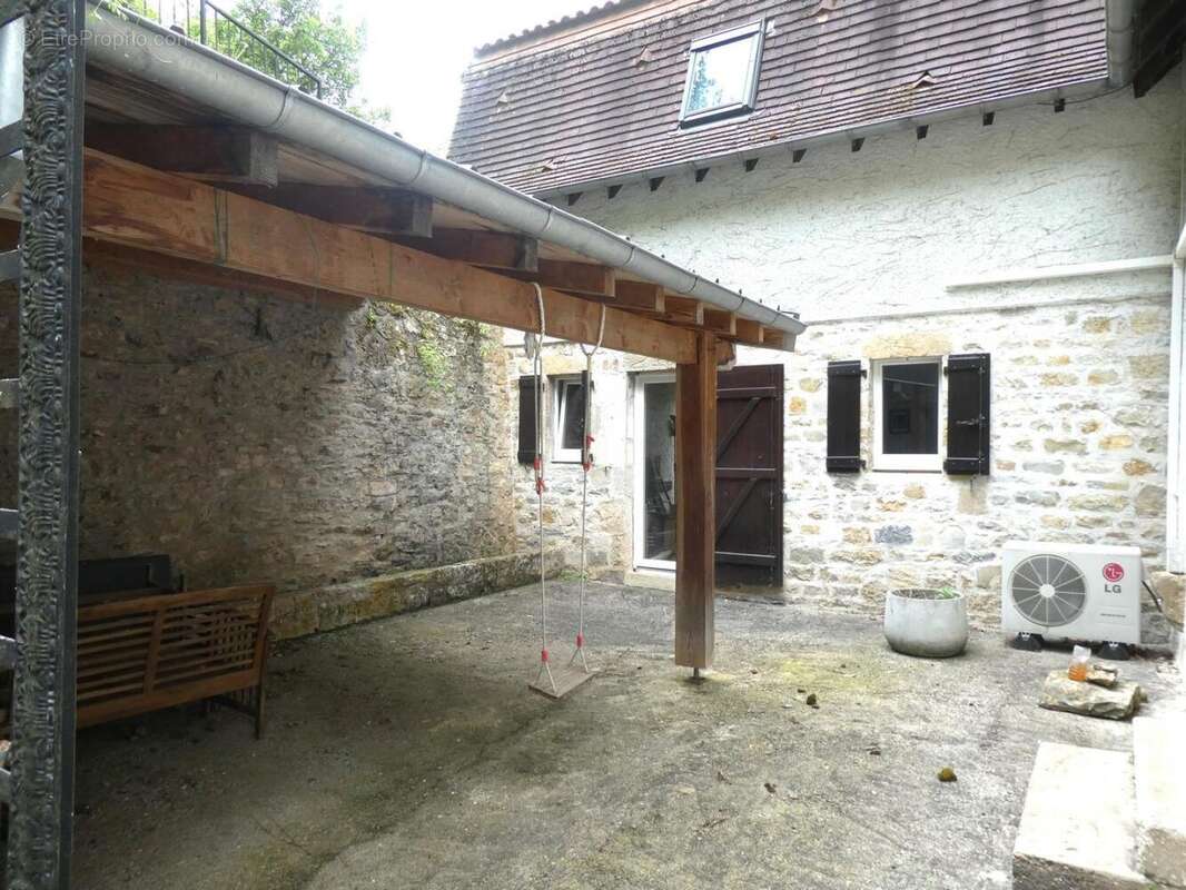 Maison à SAINT-CERE