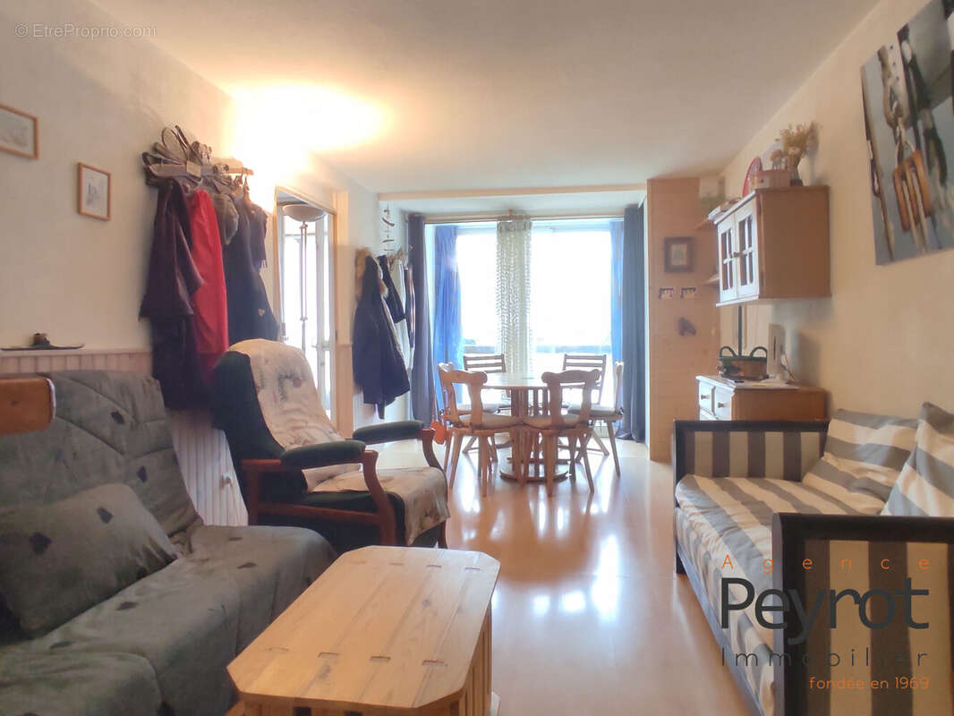 Appartement à LES ANGLES