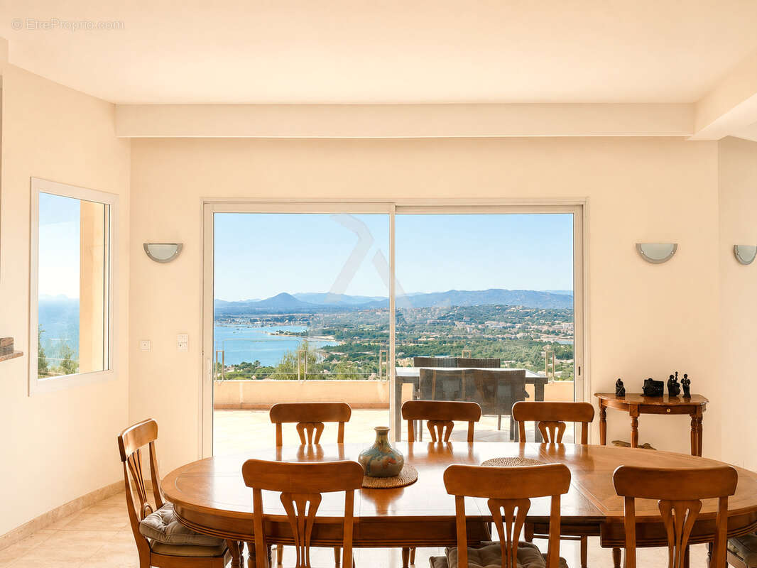 Dans le domaine très exclusif de « marina di fiori » à porto-vecchio villa d’exeption de 354m2 - photo 13