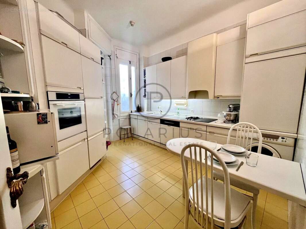 Appartement Promenade des Anglais à vendre  2 chambres  Vue panoramique sur la mer  Résidence Art Déco en front de mer, Nice - photo 7