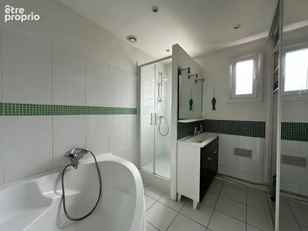 VIROFLAY -  Maison de 5 pièces et vaste garage - photo 15