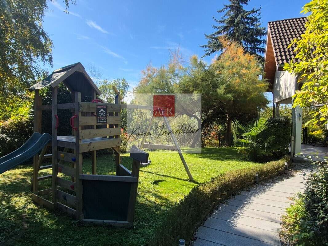 Maison à CRANVES-SALES