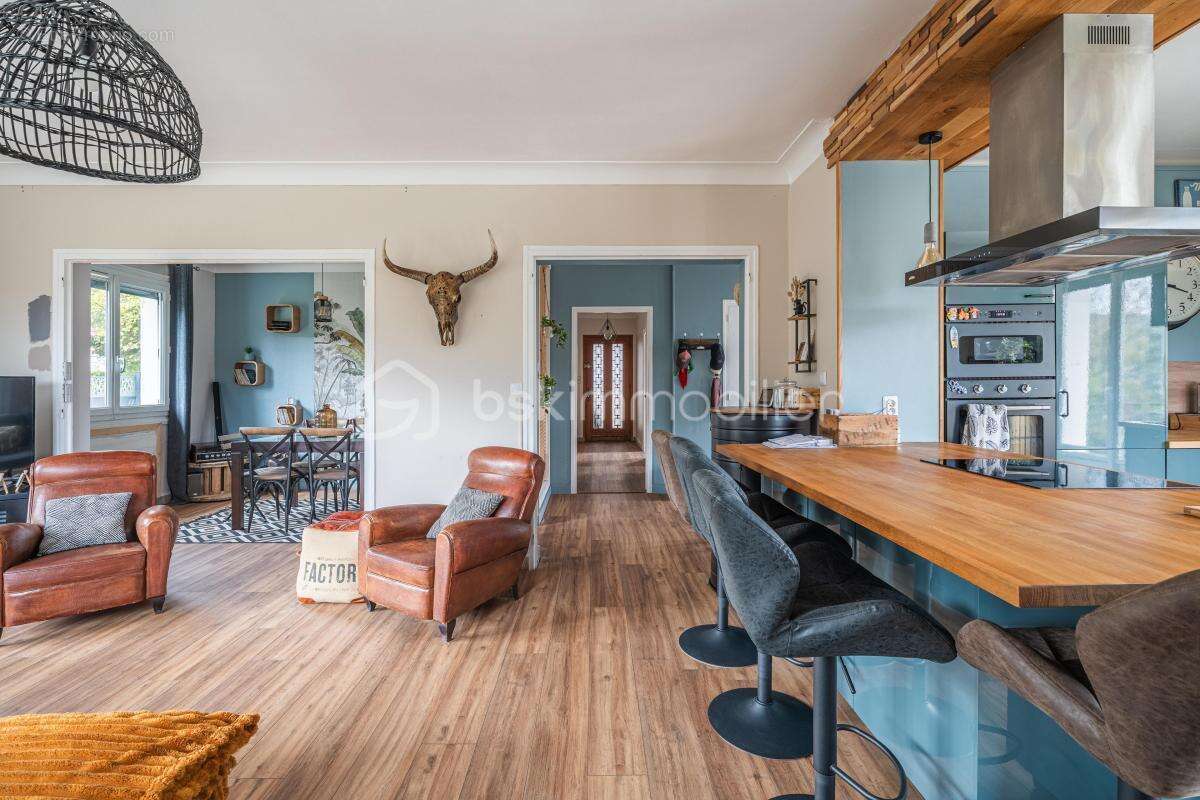 Appartement à BRIE-ET-ANGONNES