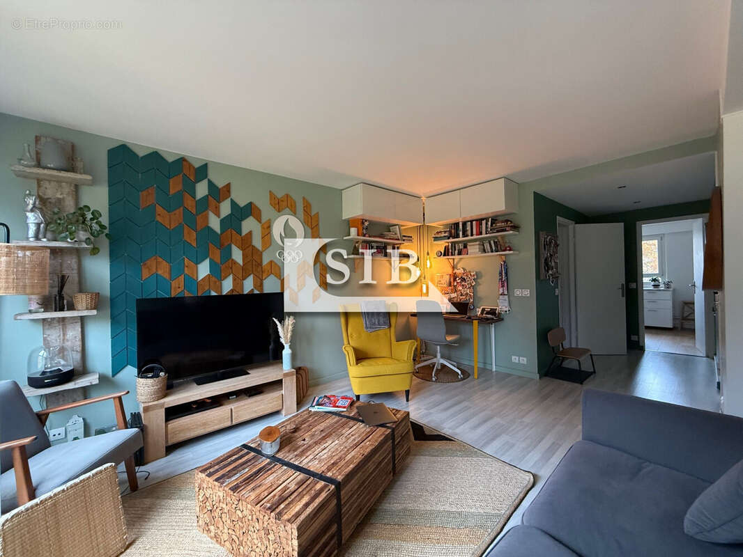 Appartement à CHILLY-MAZARIN