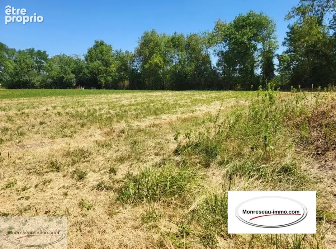 Photo Terrain à Pont-De-Vaux au prix de 62 940€