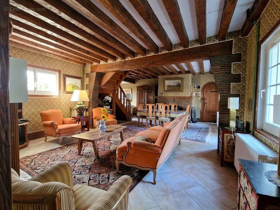 Maison à MARCILLY-LA-CAMPAGNE