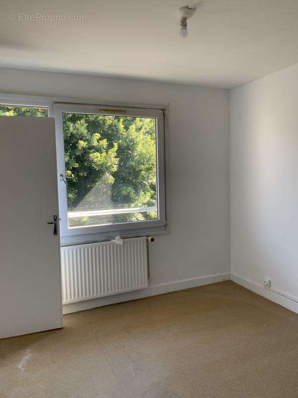 Appartement T3 56m² avec balcon - photo 4