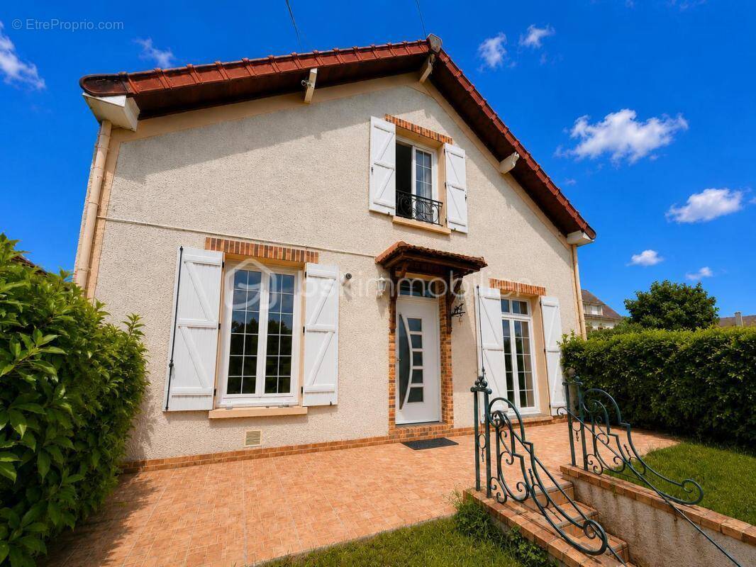 Maison à VILLEBLEVIN