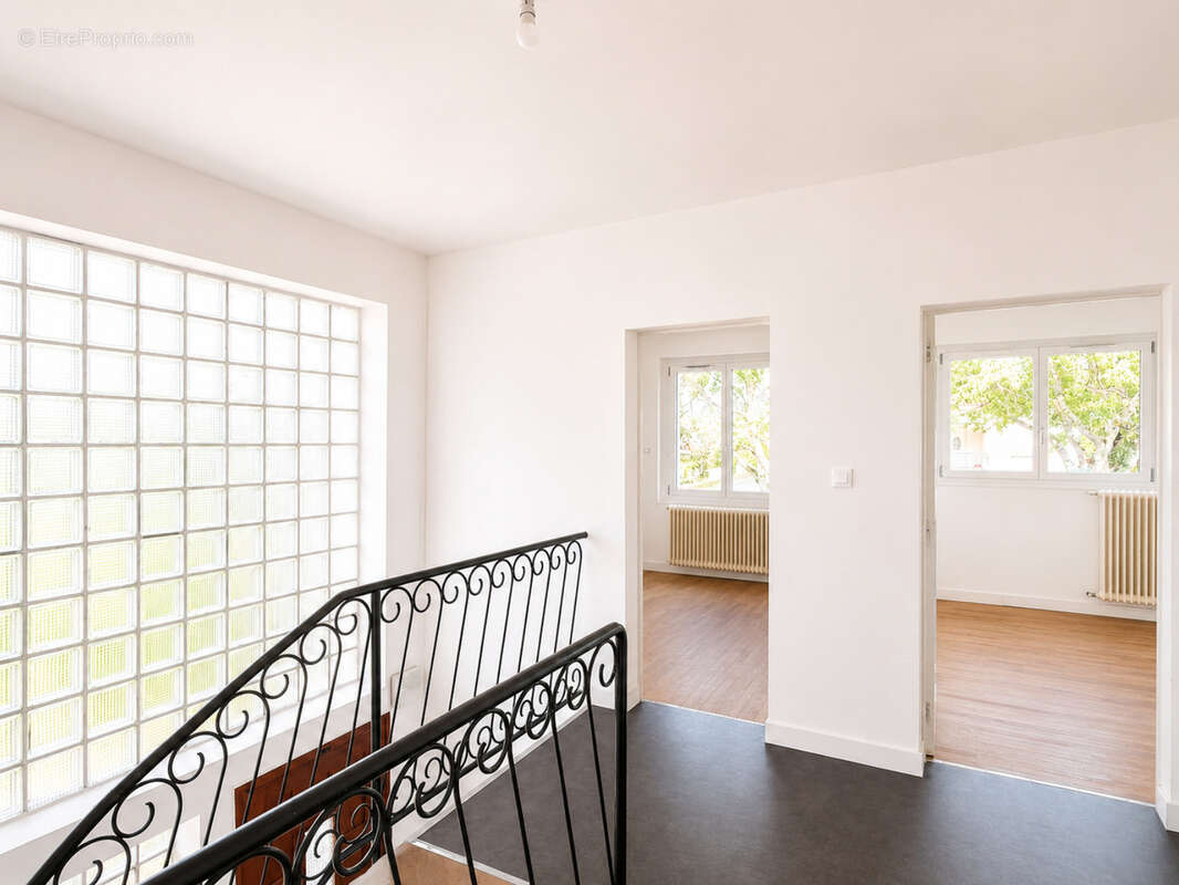 Maison familiale avec fort potentiel   Bergerac - photo 2