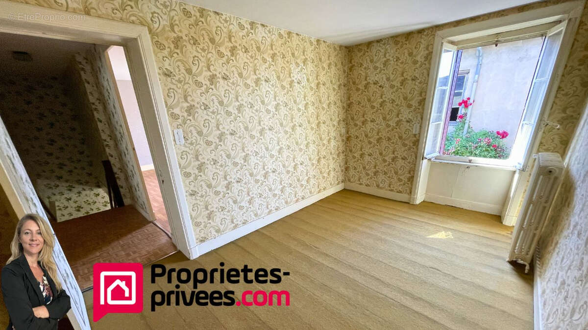 Maison de village avec grange et terrain - photo 7