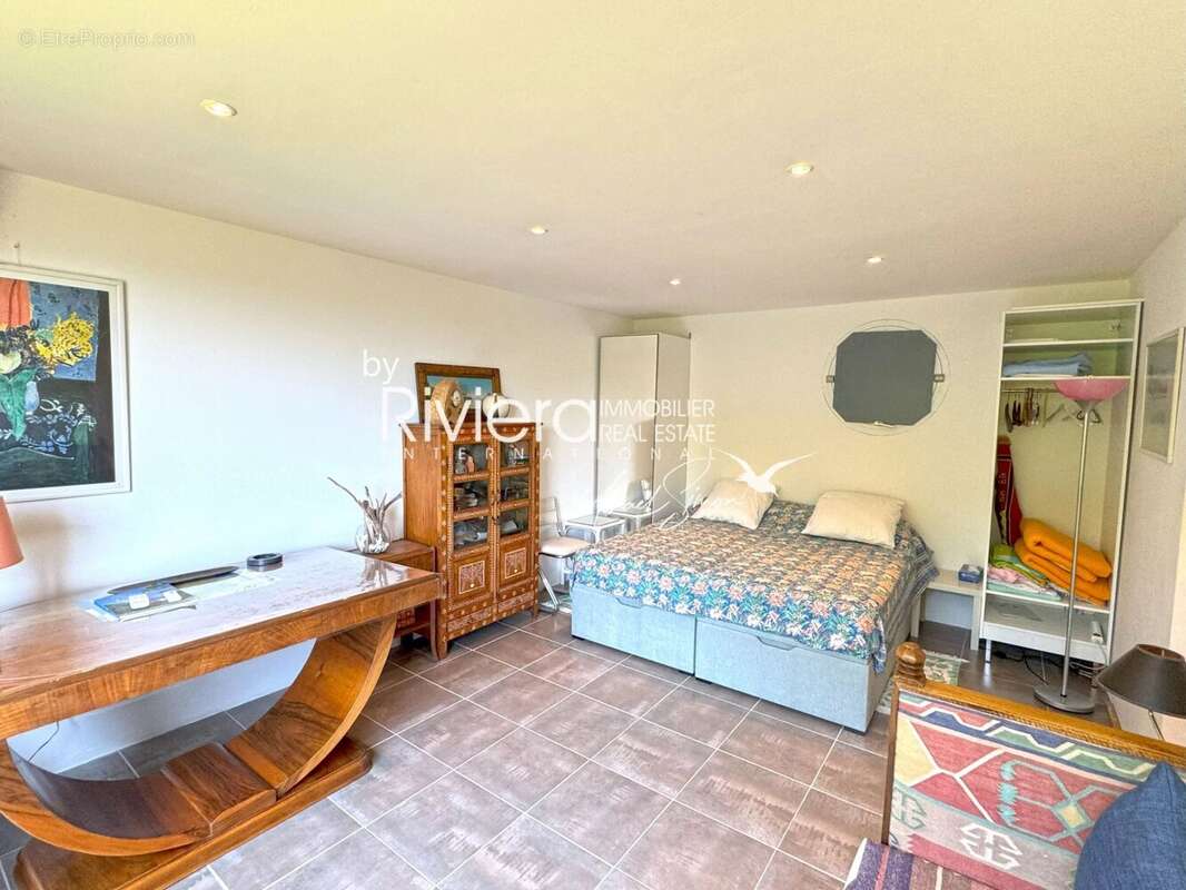Propriete avec piscine a debordement et vue mer ! - photo 27