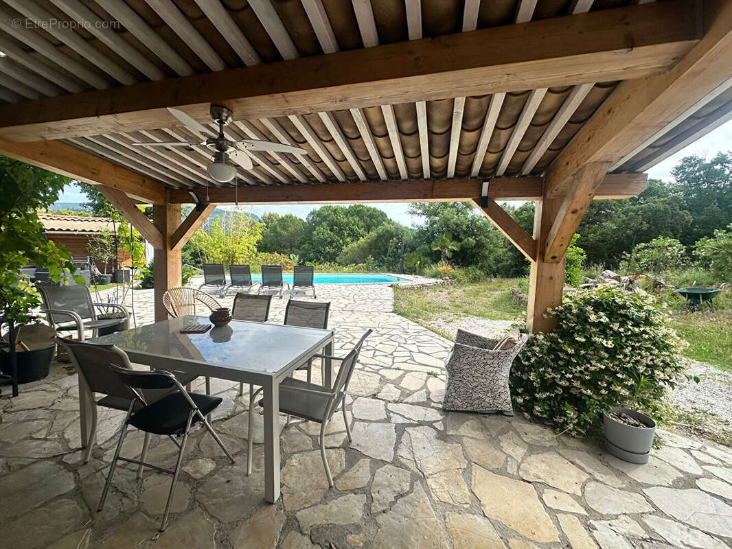 Maison à ROQUEBRUNE-SUR-ARGENS