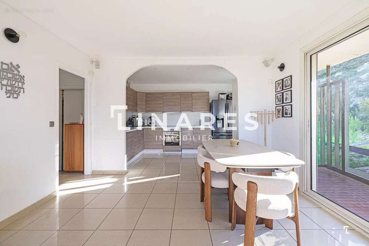 Appartement à MARSEILLE-10E