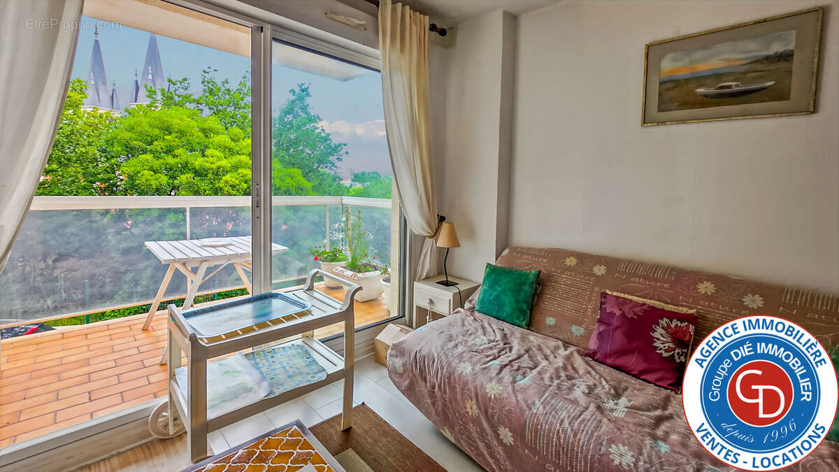 Appartement de type 2 avec balcon et piscine - photo 5