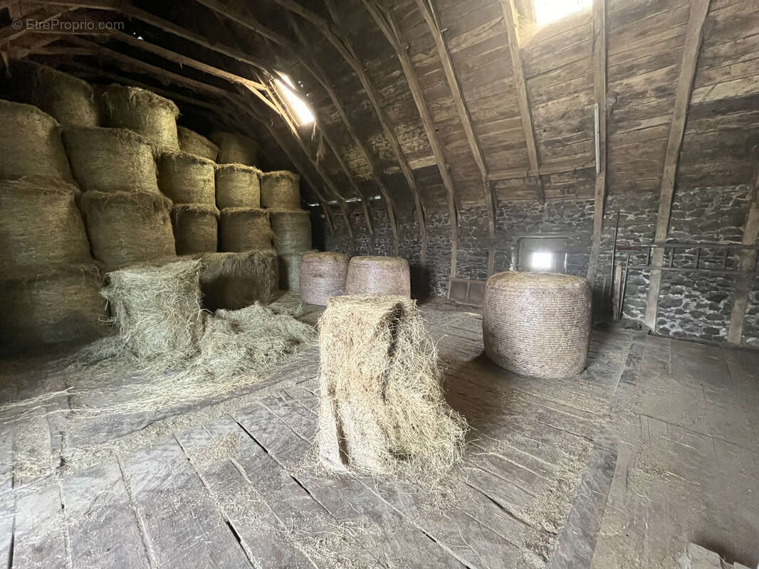 Maison à CHALVIGNAC