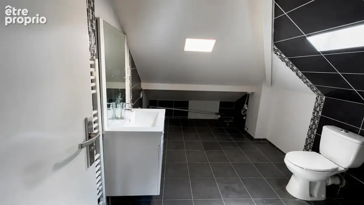 Maison de 9 pièces de 200 m² situé à Le Blanc-Mesnil - photo 11