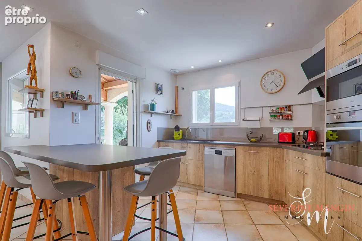 Maison 7 pièces 160 m² à vendre à Beauregard-Baret (26300) - photo 6