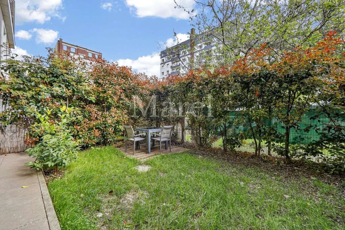 Jardin privé en plein Cœur de Ville, votre coin de verdure à Courbevoie - photo 3