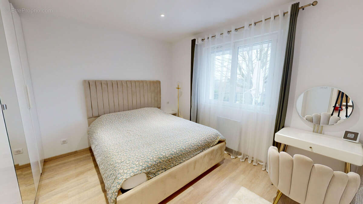 Maison à COULANGES-LES-NEVERS