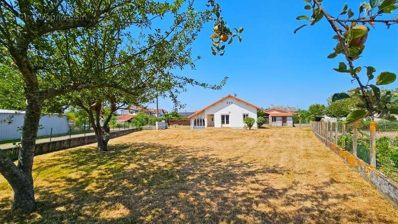 Maison à BARBAZAN-DEBAT