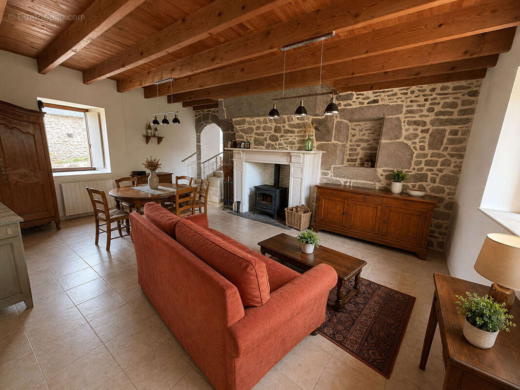 Maison à ROZ-SUR-COUESNON