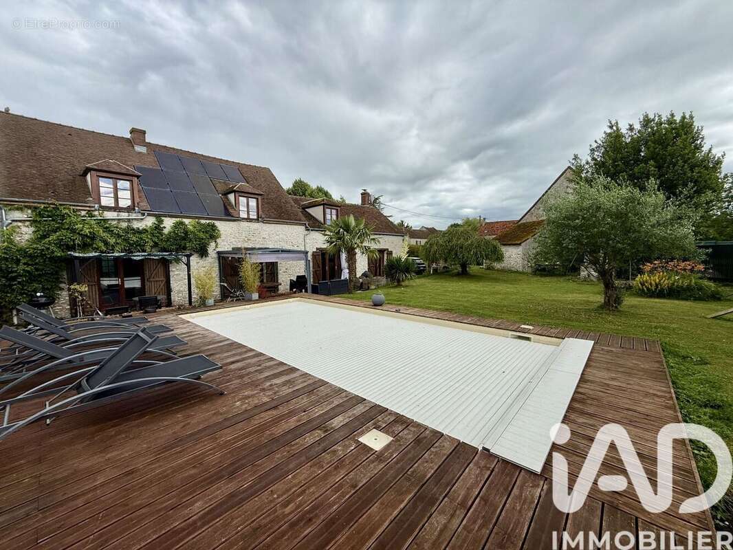 Maison 183 m² à Bannost-Villegagnon  - photo 3