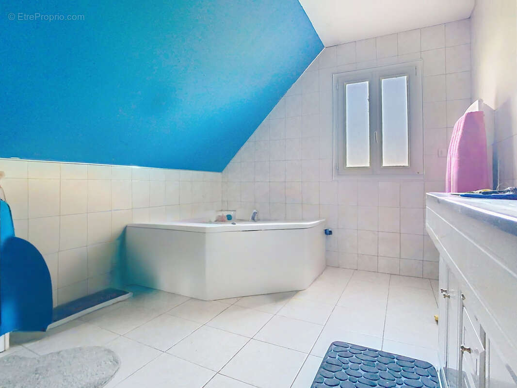 Maison à PICAUVILLE