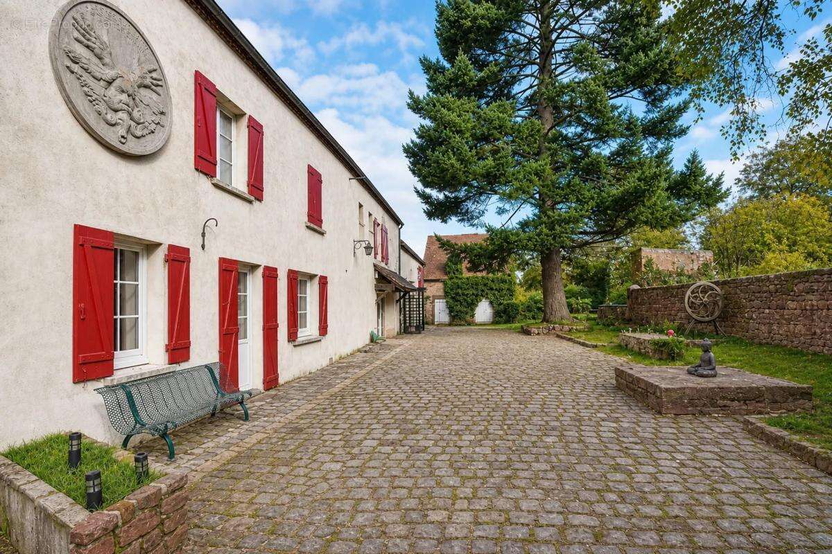 Maison familiale de 319 m² à Saintigny, 10 pièces - photo 15