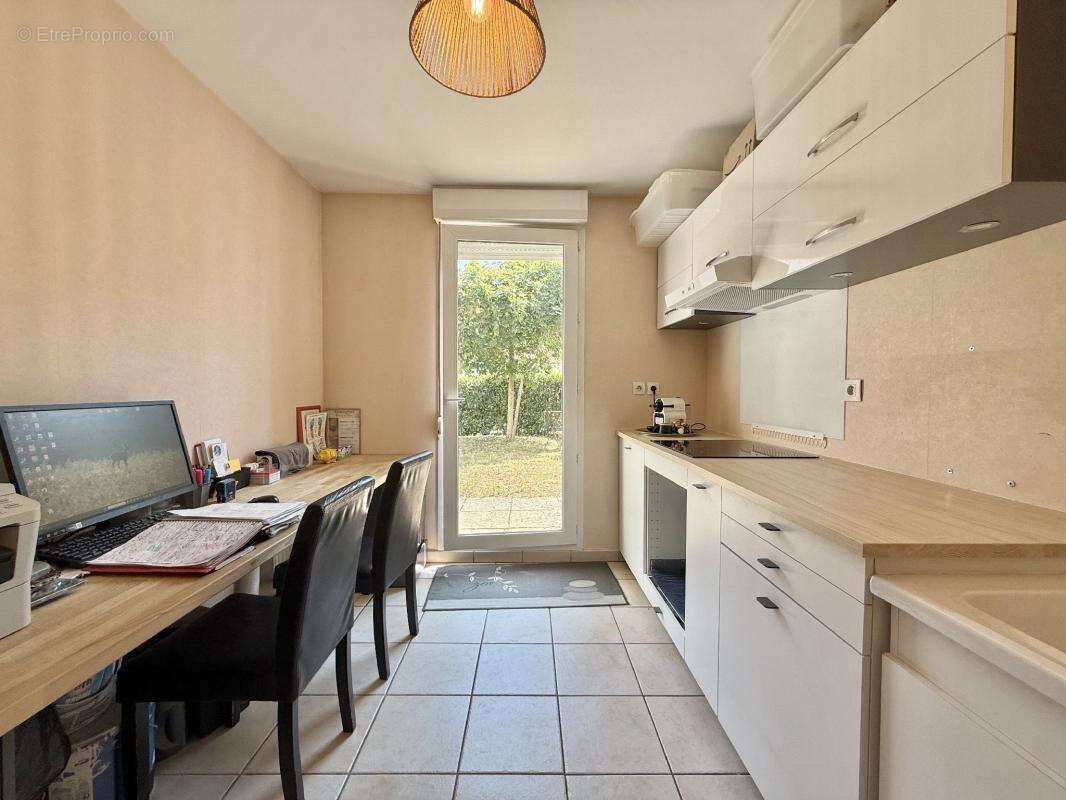 Dijon Bourroches – T4 en rez-de-jardin avec double potentiel : cabinet professionnel ou habitation - photo 7