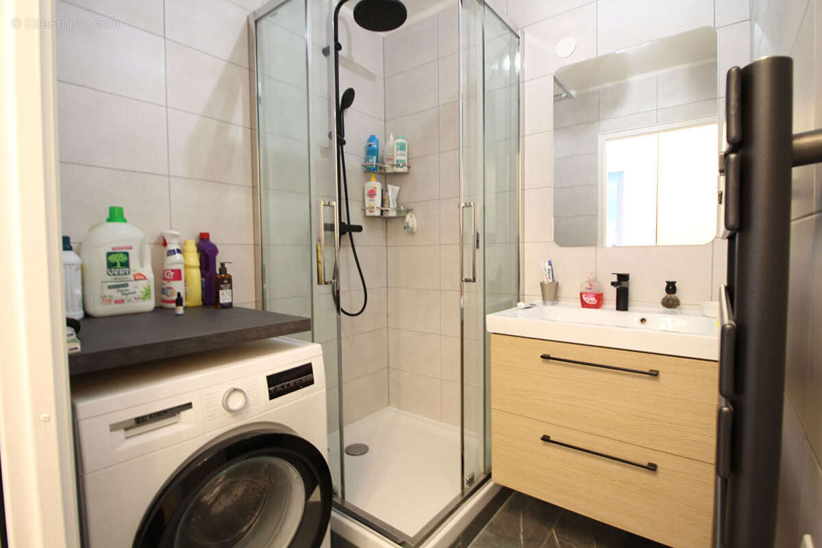Appartement à SARTROUVILLE