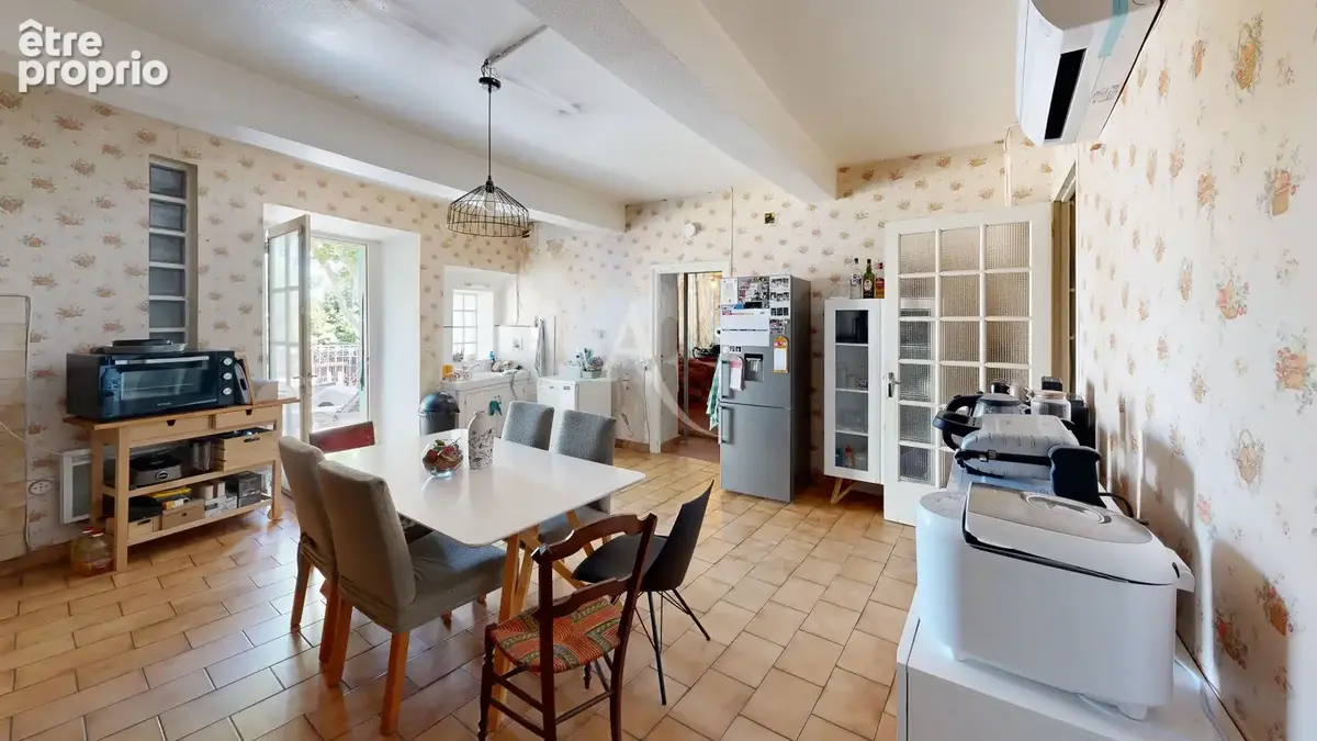 Maison en pierre avec extérieur et grand garage - photo 8