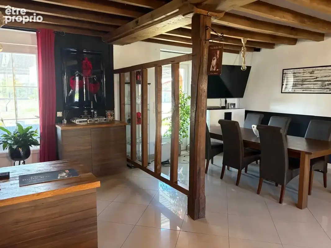 Magnifique maison située au sommet d'une colline, avec 6 chambres et 3 hectares de terrain. - photo 9