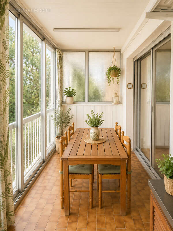 Appartement à MARSEILLE-4E