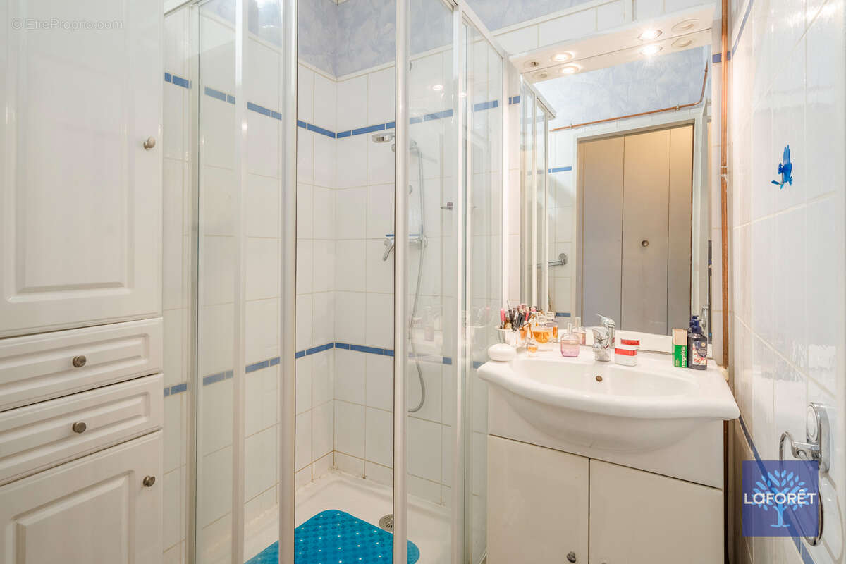 Appartement à LES PAVILLONS-SOUS-BOIS