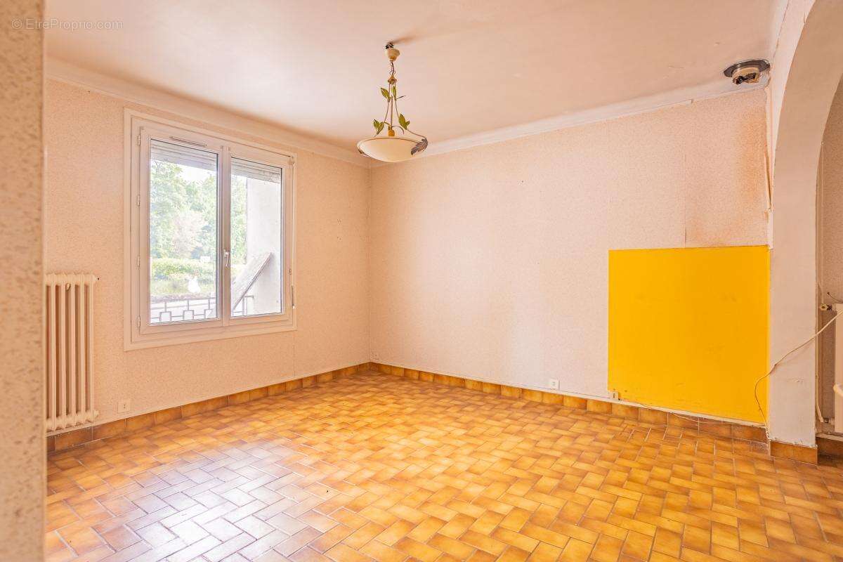 Deux maisons - 164 m² - Ormoy (91) - photo 7