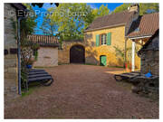 Maison à SAINT-AMAND-DE-COLY