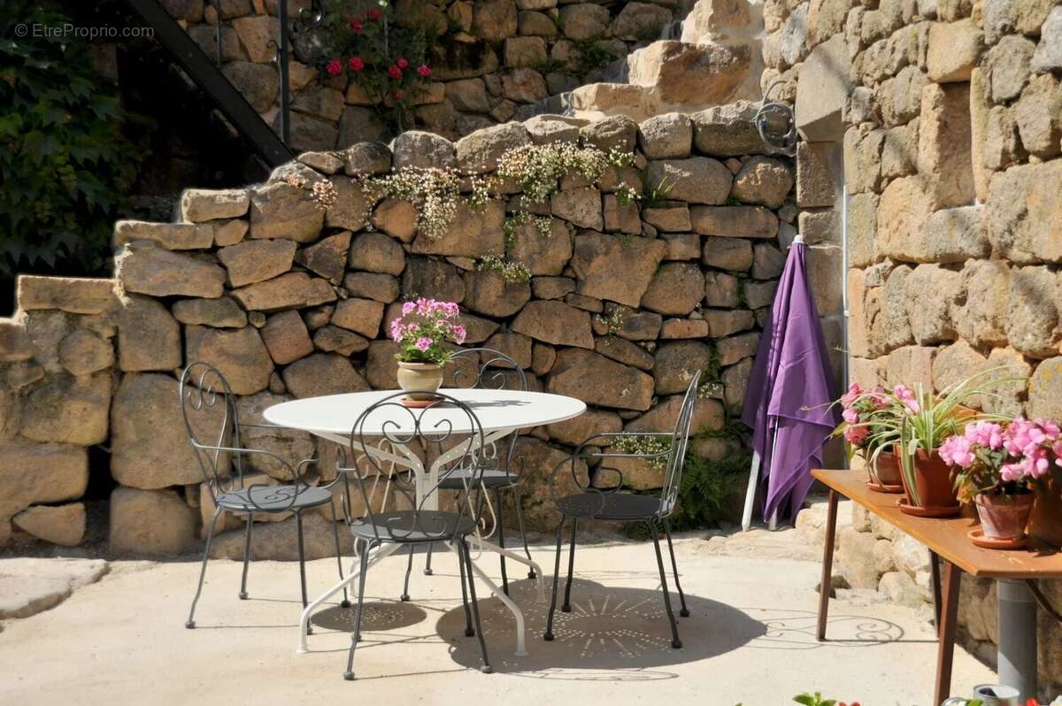 Appartement à PRIVAS